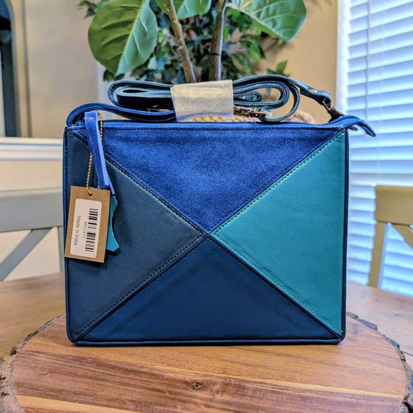 Unique Leather Convertible Handbag - Picture 5 of 6